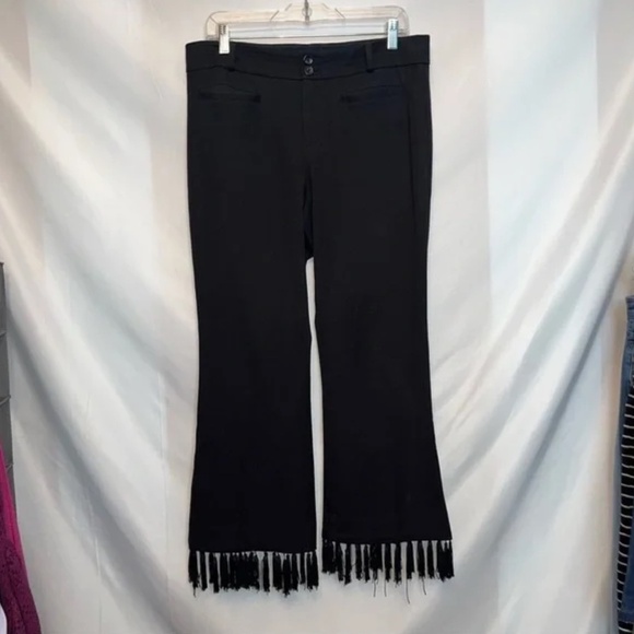 Anthropologie Essential Crop Flare Pants - Black - Size 10 - Picture 3 of 10